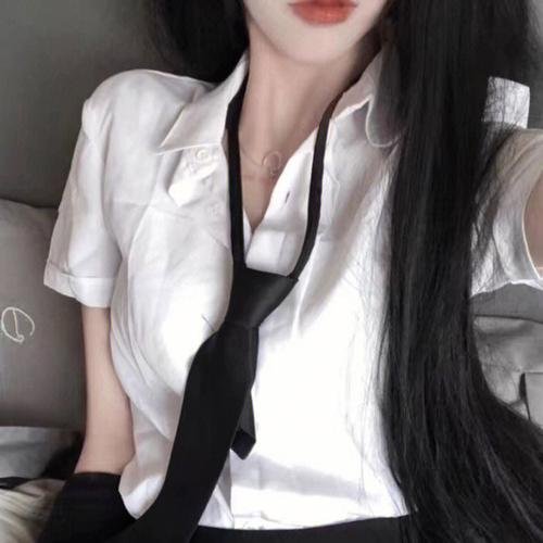 我不想说这个封面